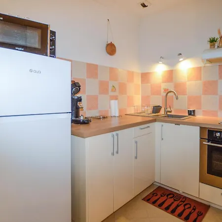 Apartament 1 Bedroom Lovely In *